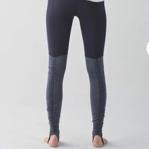 Lululemon Wunder Under Gray and Black Leg Stirrup Leggings Sz 6